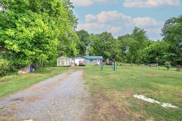 36 Shaw Street, Kingston, GA 30145