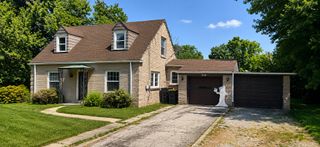 206 E Camp Mcdonald Road, Prospect Heights, IL 60070