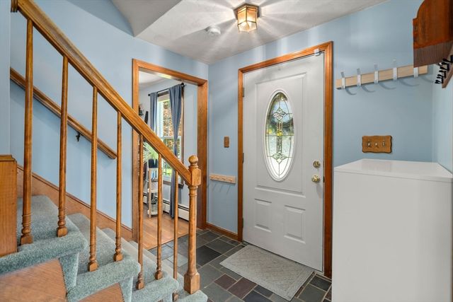 61 Regina S Dr, Tewksbury, MA 01876