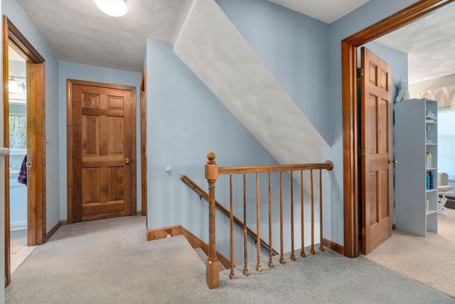 61 Regina S Dr, Tewksbury, MA 01876