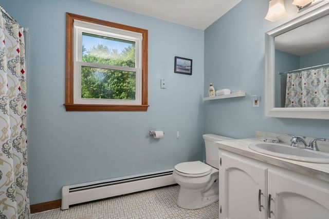 61 Regina S Dr, Tewksbury, MA 01876