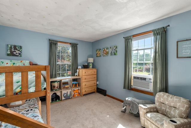 61 Regina S Dr, Tewksbury, MA 01876