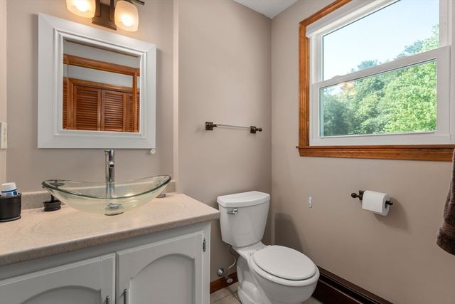 61 Regina S Dr, Tewksbury, MA 01876