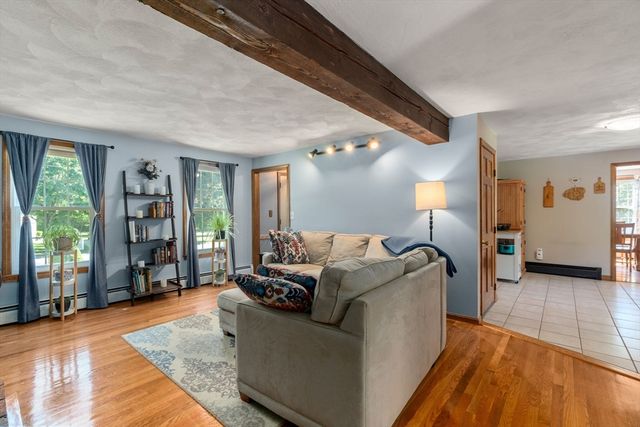 61 Regina S Dr, Tewksbury, MA 01876