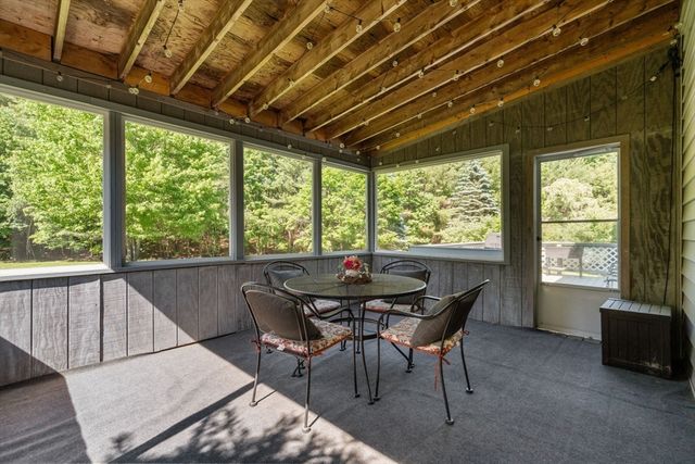 61 Regina S Dr, Tewksbury, MA 01876
