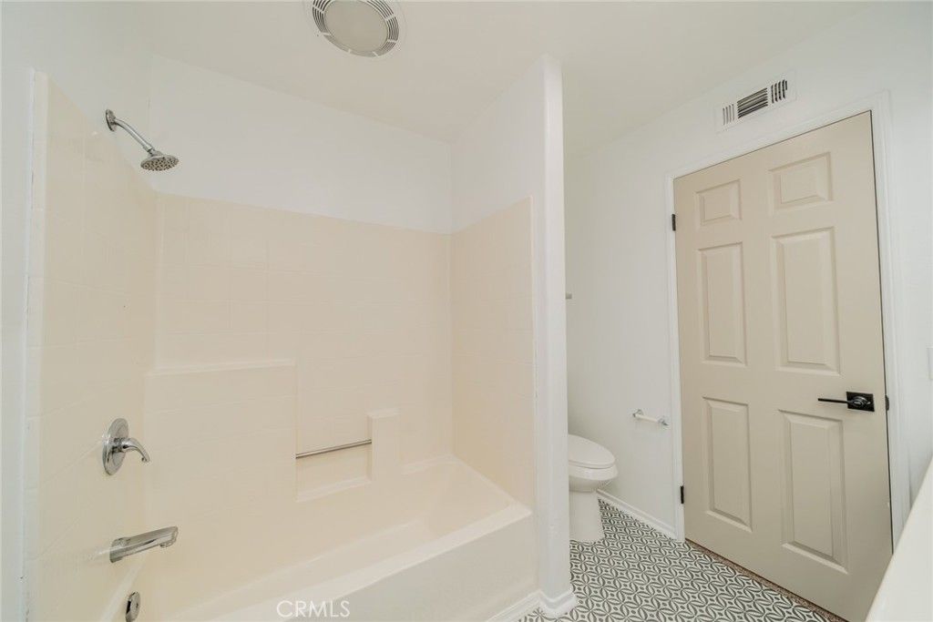 Image 15 of property listing at 350 Avenue 9, Lake Elsinore, CA 92530