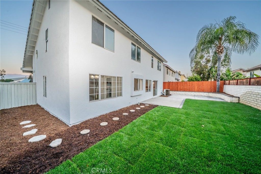 Image 29 of property listing at 350 Avenue 9, Lake Elsinore, CA 92530