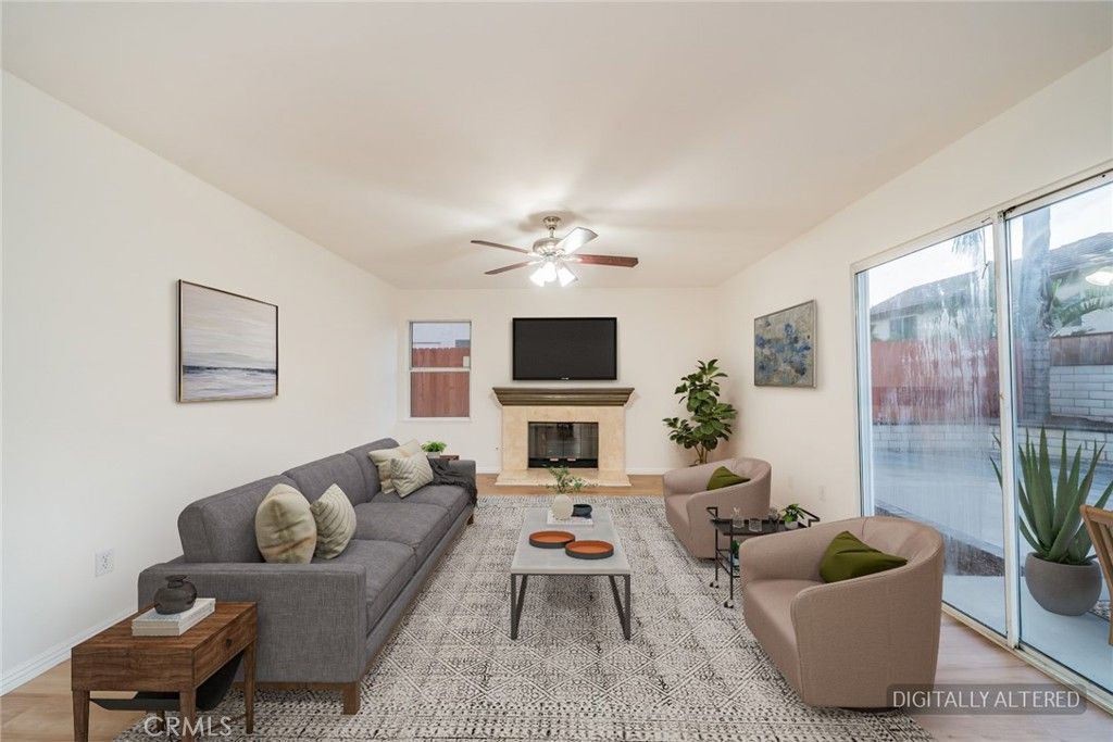 Image 9 of property listing at 350 Avenue 9, Lake Elsinore, CA 92530