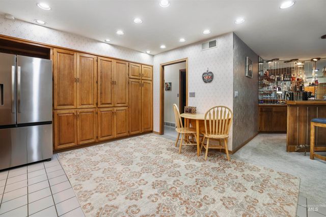 556 Ballingrude Dr, Twin Falls, ID 83301