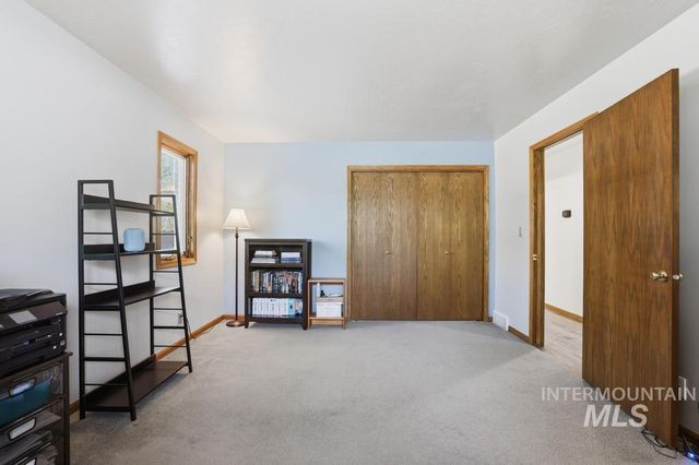 556 Ballingrude Dr, Twin Falls, ID 83301
