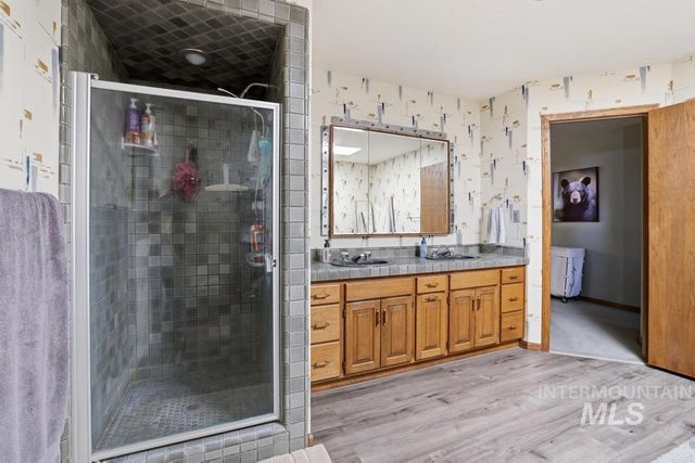 556 Ballingrude Dr, Twin Falls, ID 83301