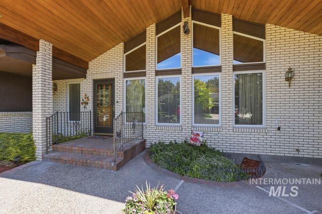 556 Ballingrude Dr, Twin Falls, ID 83301