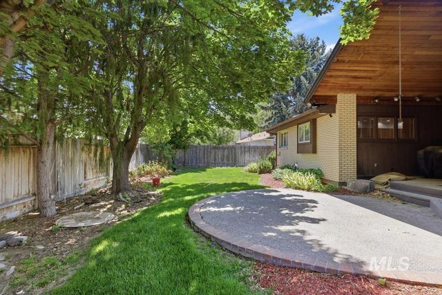 556 Ballingrude Dr, Twin Falls, ID 83301