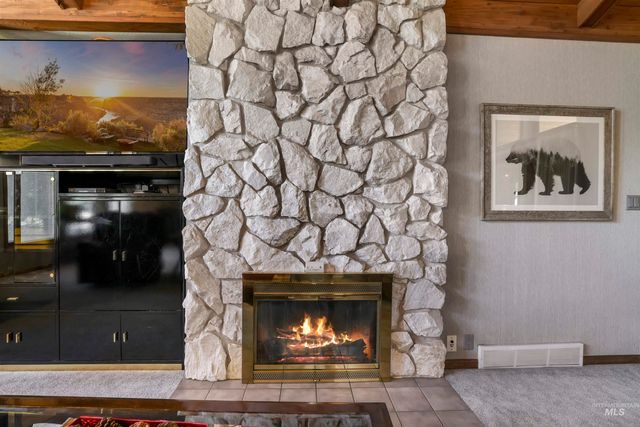 556 Ballingrude Dr, Twin Falls, ID 83301