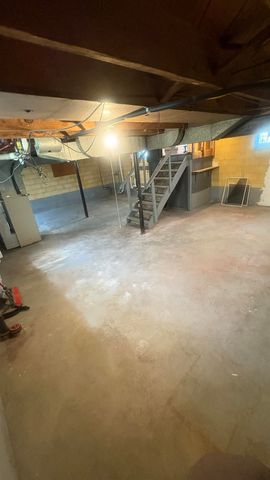 17690 Hoover Street, Detroit, MI 48205