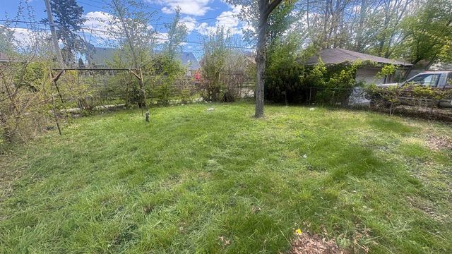 17690 Hoover Street, Detroit, MI 48205