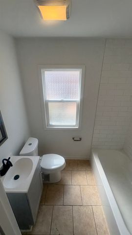 17690 Hoover Street, Detroit, MI 48205