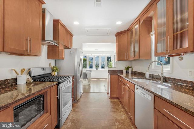 1208 ALLISON DR, Rockville, MD 20851