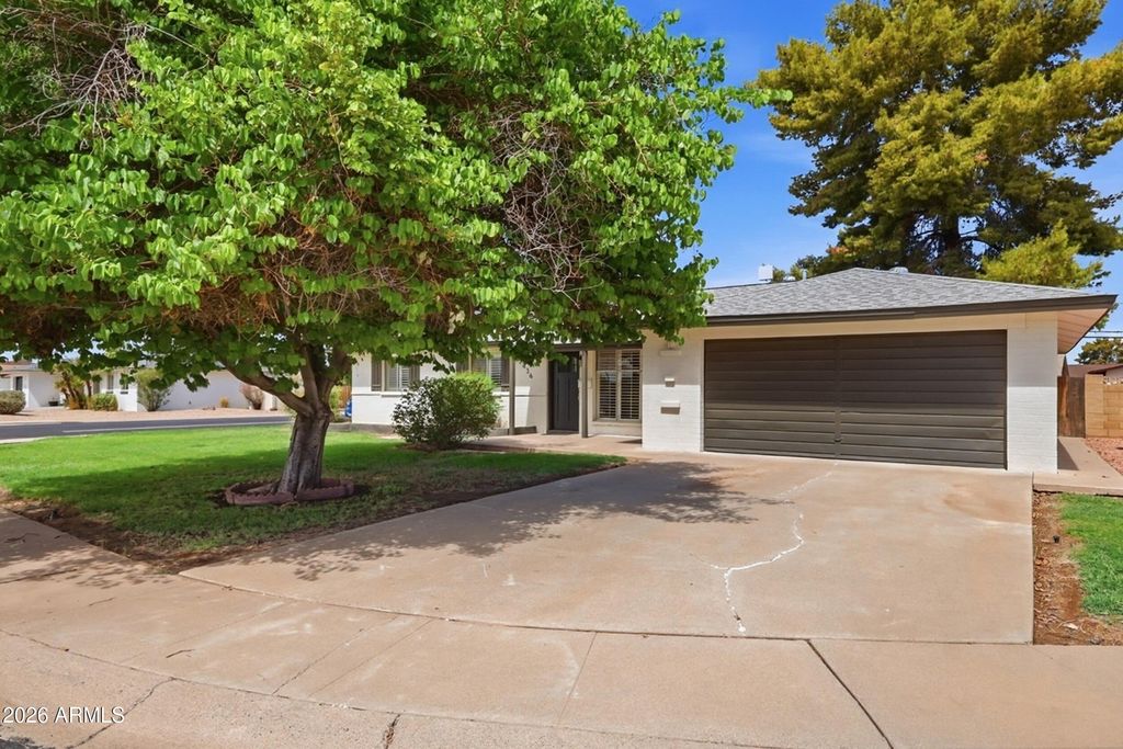 2436 W DAHLIA Drive, Phoenix, AZ 85029 — photo 2
