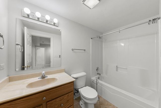 1537 Queen Ann Lane, Gurnee, IL 60031