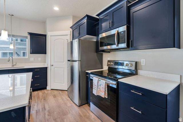 8703 N RIVIERA ALY, Eagle Mountain, UT 84005