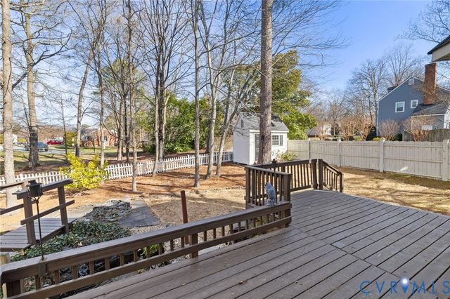 12000 Courtyard Glen Pl, Henrico, VA 23233