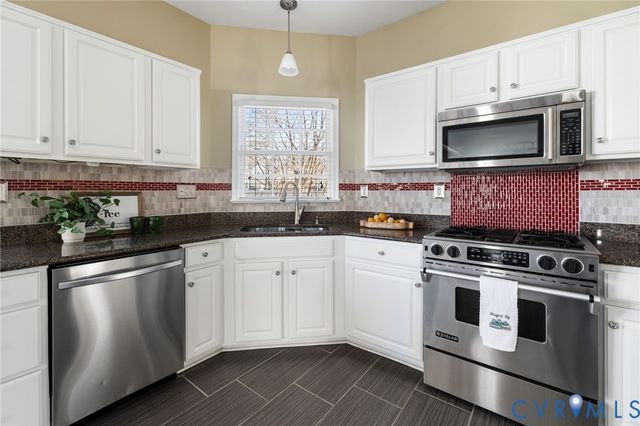 12000 Courtyard Glen Pl, Henrico, VA 23233