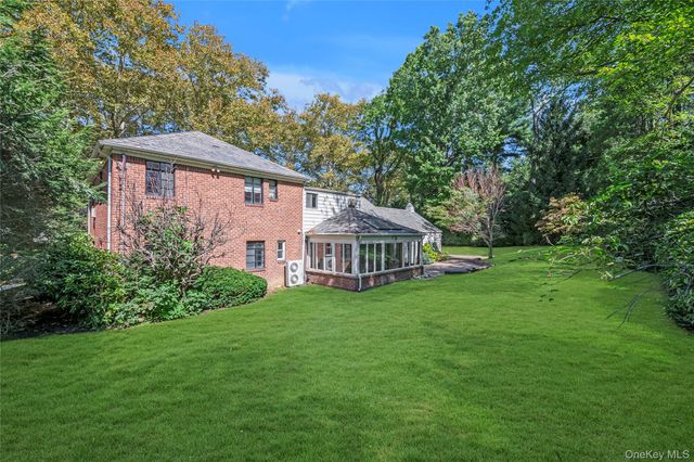 238 Clent Road, Great Neck, NY 11021