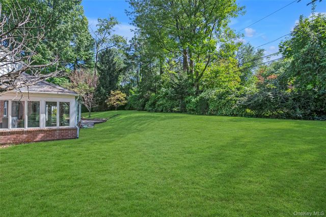 238 Clent Road, Great Neck, NY 11021