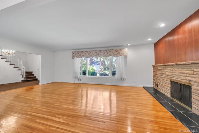 238 Clent Road, Great Neck, NY 11021