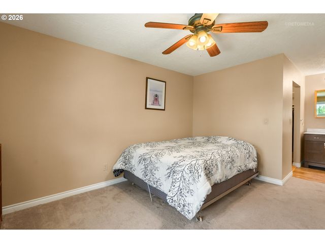 12671 Sw PRINCE EDWARD Ct A, King City, OR 97224