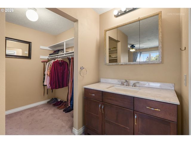 12671 Sw PRINCE EDWARD Ct A, King City, OR 97224