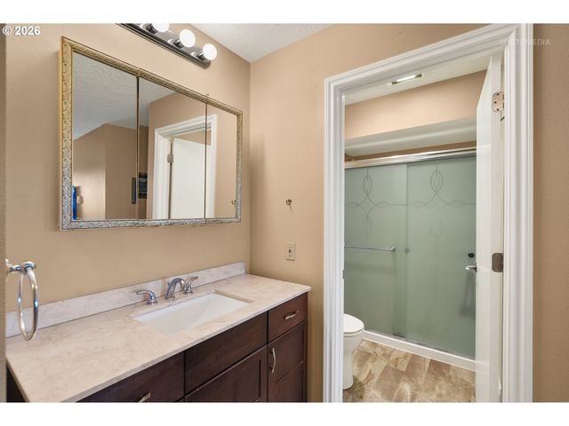 12671 Sw PRINCE EDWARD Ct A, King City, OR 97224