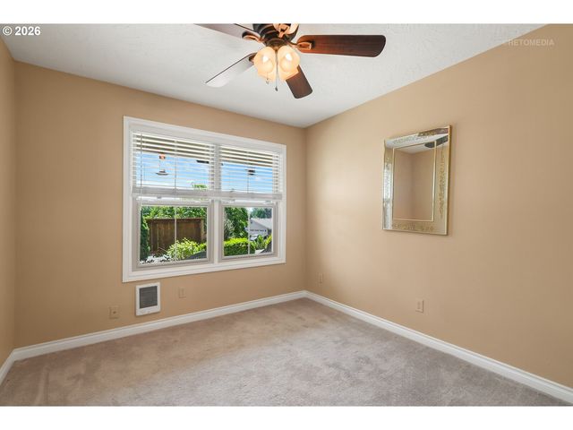 12671 Sw PRINCE EDWARD Ct A, King City, OR 97224
