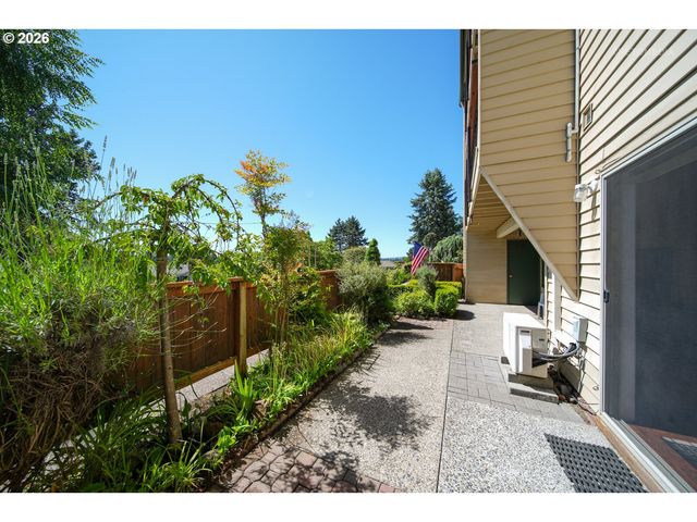 12671 Sw PRINCE EDWARD Ct A, King City, OR 97224