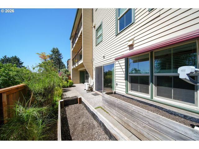 12671 Sw PRINCE EDWARD Ct A, King City, OR 97224