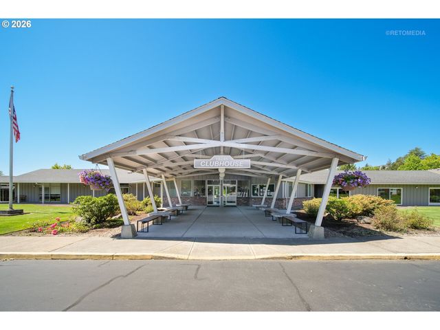 12671 Sw PRINCE EDWARD Ct A, King City, OR 97224