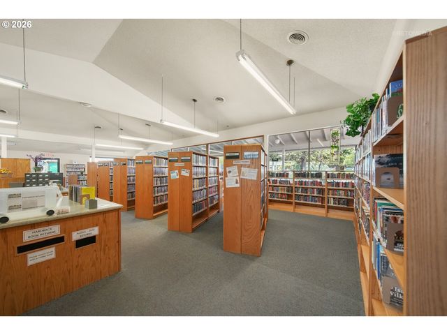 12671 Sw PRINCE EDWARD Ct A, King City, OR 97224