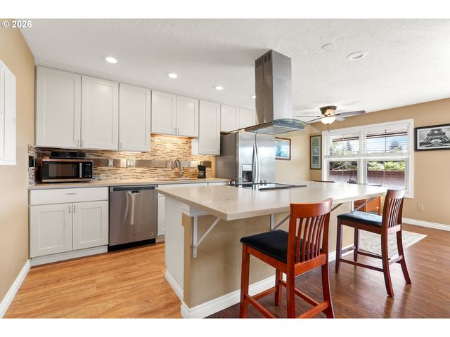 12671 Sw PRINCE EDWARD Ct A, King City, OR 97224