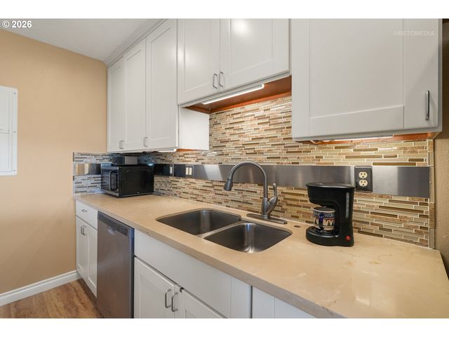 12671 Sw PRINCE EDWARD Ct A, King City, OR 97224