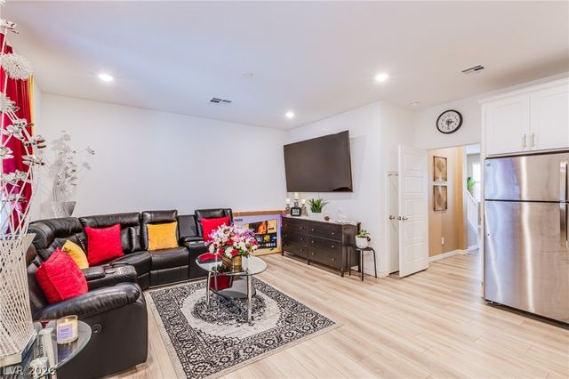 10080 Desert Azure Street, Las Vegas, NV 89178