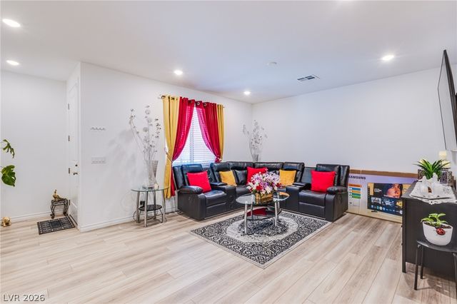 10080 Desert Azure Street, Las Vegas, NV 89178