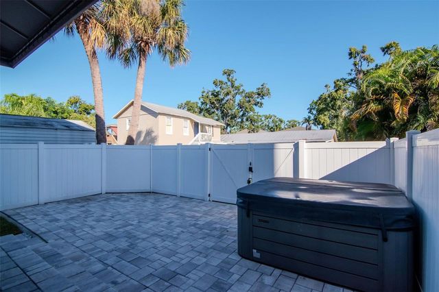 2407 W NORTH B STREET 2, Tampa, FL 33609