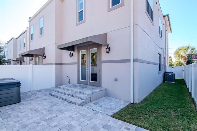 2407 W NORTH B STREET 2, Tampa, FL 33609