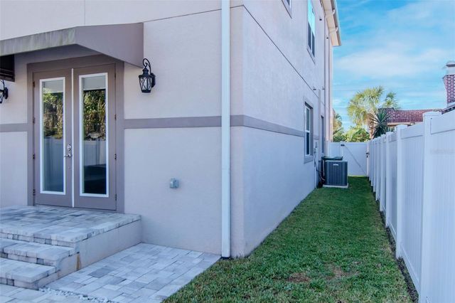 2407 W NORTH B STREET 2, Tampa, FL 33609