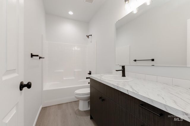 10487 W Teratai St, Star, ID 83669