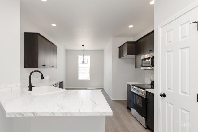 10487 W Teratai St, Star, ID 83669