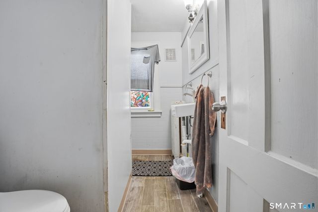 49 Birch Street, Manchester, CT 06040