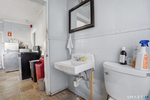 49 Birch Street, Manchester, CT 06040