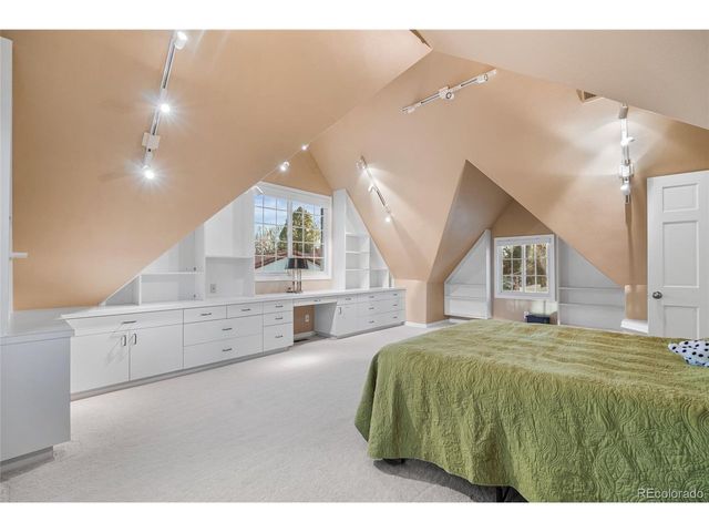 5530 E 6th Ave, Denver, CO 80220